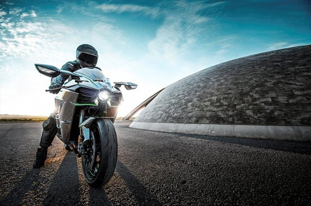Kawasaki Ninja H2 Street