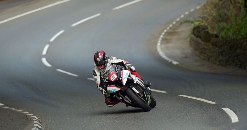 Ian Hutchinson TT 2015