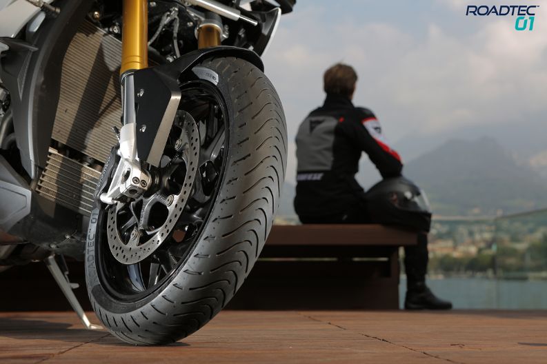Metzeler Roadtec 01 review