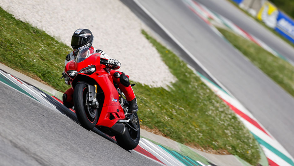 Michelin Power Supersport Evo tyre test