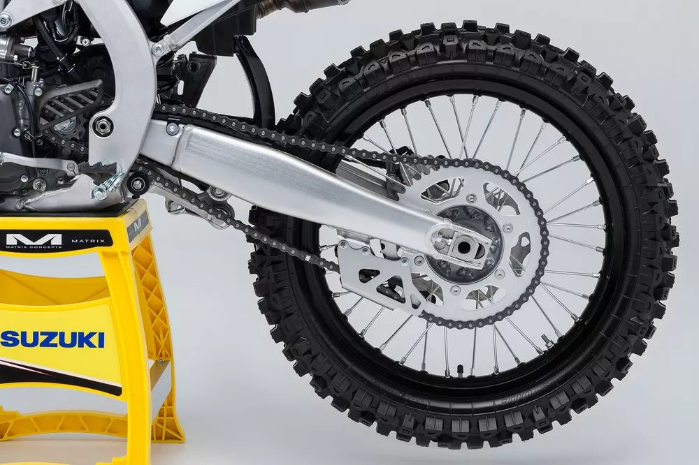 Suzuki RM-Z450 tyres