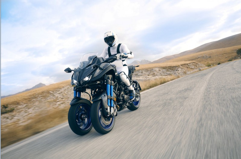 Yamaha Niken Bridgestone tyres