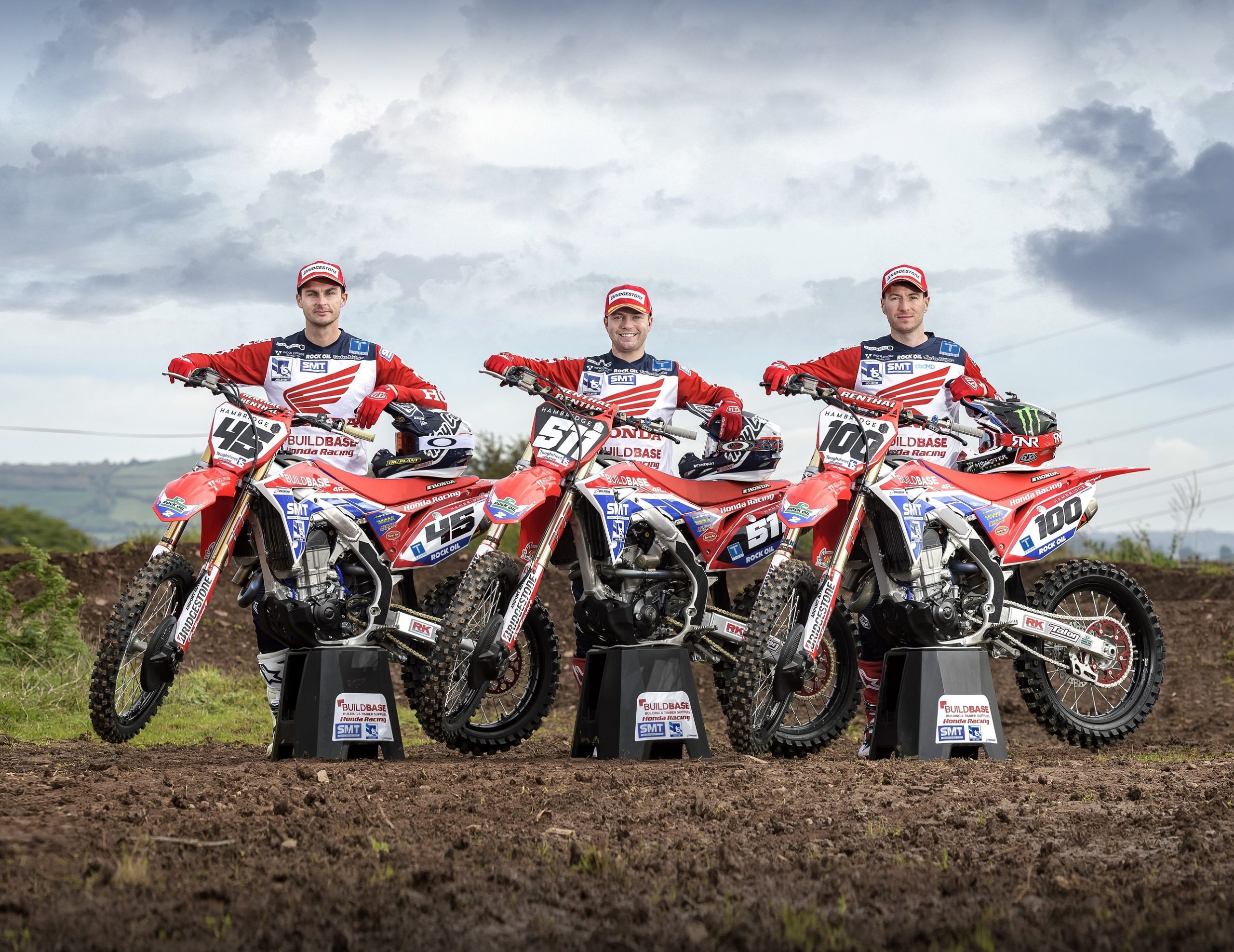 Buildbase honda Bridgestone tyres