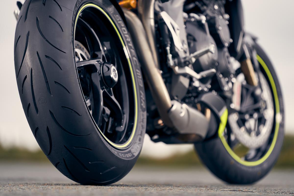 Metzeler Sportec M9RR test