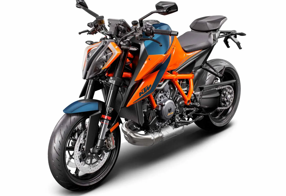 Best KTM 1290 Super Duke R tyres